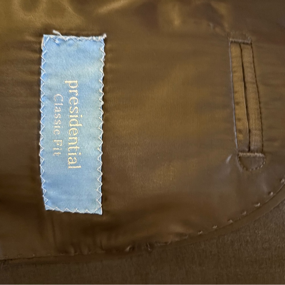 Men’s Giorgio Napoli Suit - Picture 3 of 5
